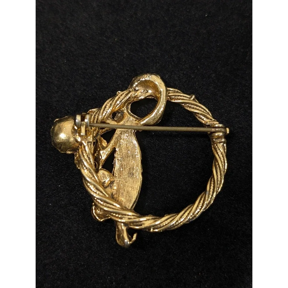 Vintage Gold Tone Wreath Feather Blue Bead Cabochon Round Western‎ Brooch Pin